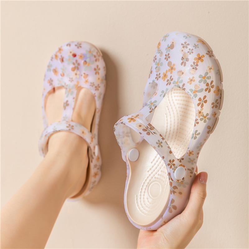 Sommer neue bedruckte Lochschuhe Damen Sandalen Damen Gelee Schuhe Damen Hausschuhe rutschfeste Damen Zehenkappe kühle Hausschuhe
