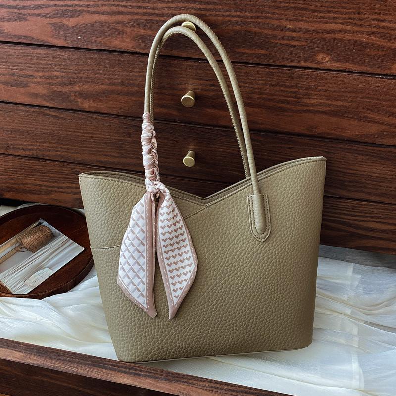 Large-capacity bag women's 2025 new high-end college student class shoulder bag women's portable commuter tote bag