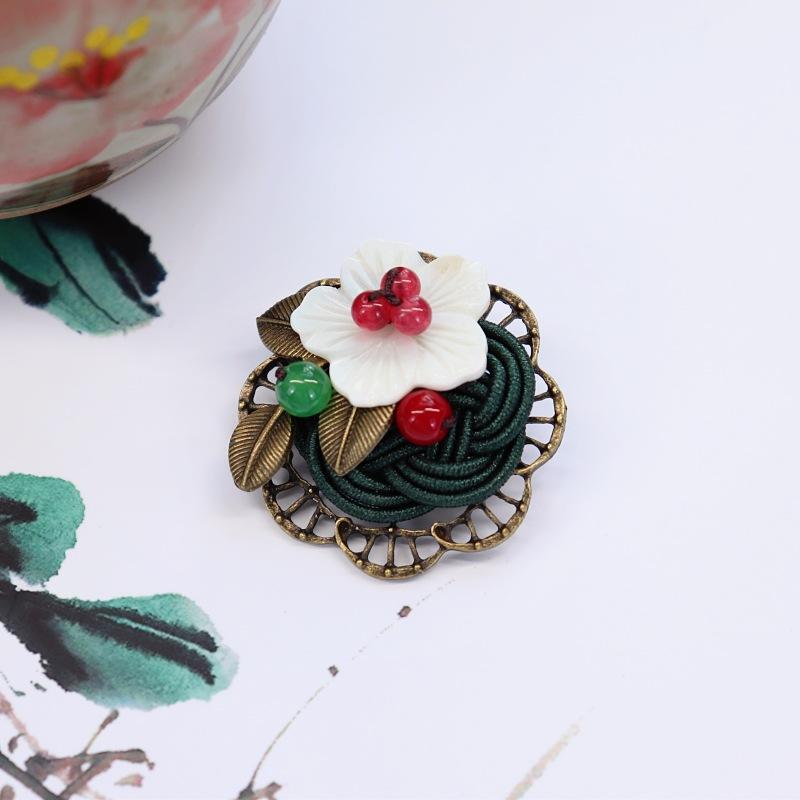 Retro Handmade Agate Shell Brooch Women's Versatile Literary and Multi-purpose Silk Scarf Cardigan Clip Hairpin with Accessories