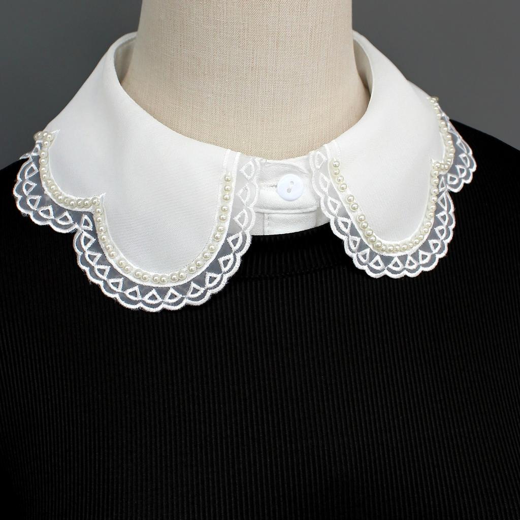 1 stk dame rutete volangkrave med perlebesatt dukkekrage, blonder og blomsterdekorasjoner, egnet for å matche med
