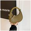 IELGY Retro Woven Messenger Bag Niche Design Portable Commuter Dumpling Bag