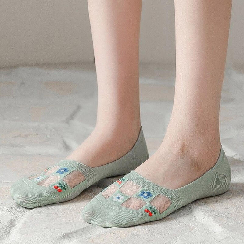 Keila See-Through Summer Mesh Ankle Socks white