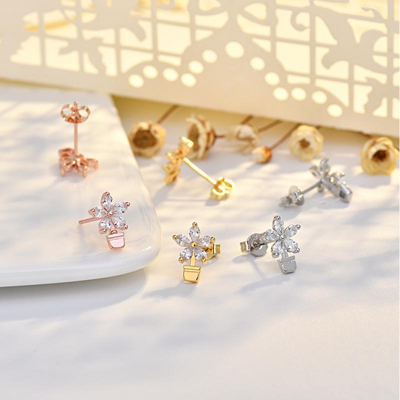 BELLA BOX S925 Sterling Silver Needle Flower Ear Studs, A Student Forest-themed, Simple And Fresh Petal-shaped Silver Ear Accessory