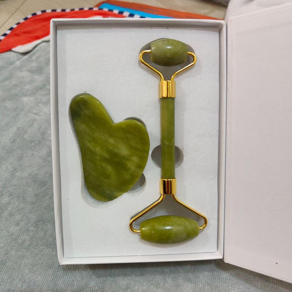Facial Jade Roller for Beauty, Lifting & Firming Massage