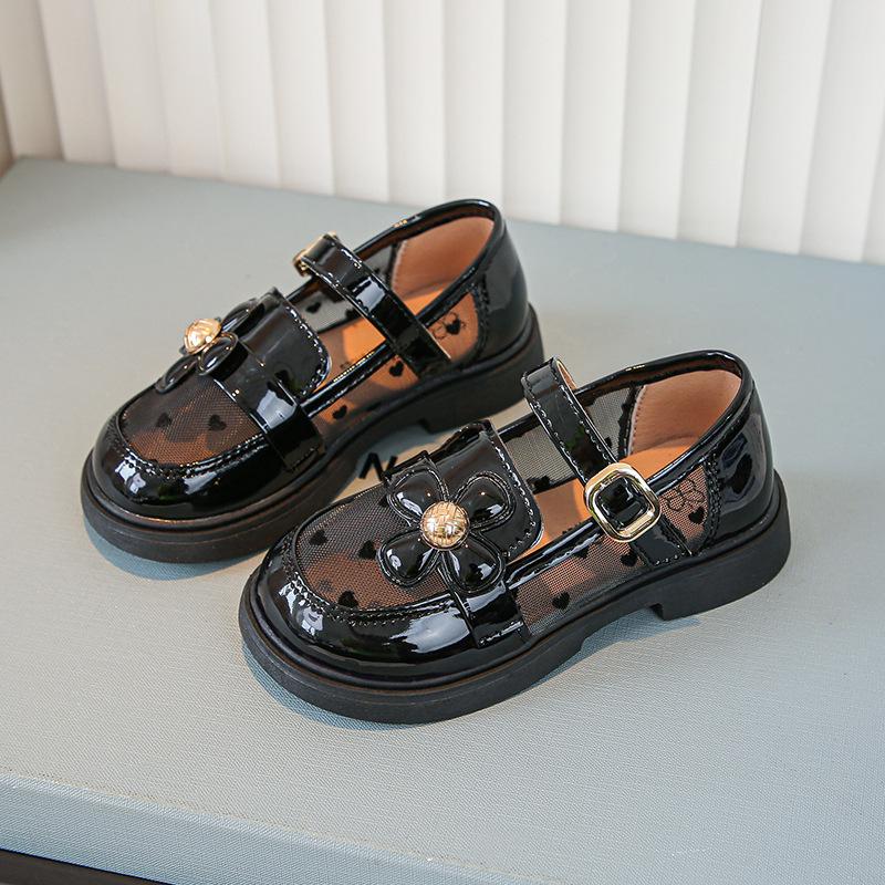 

Spring and Summer New Fashion Korean Hollow Breathable Girls Comfortable Soft-soled Leather Shoes 26 чорний