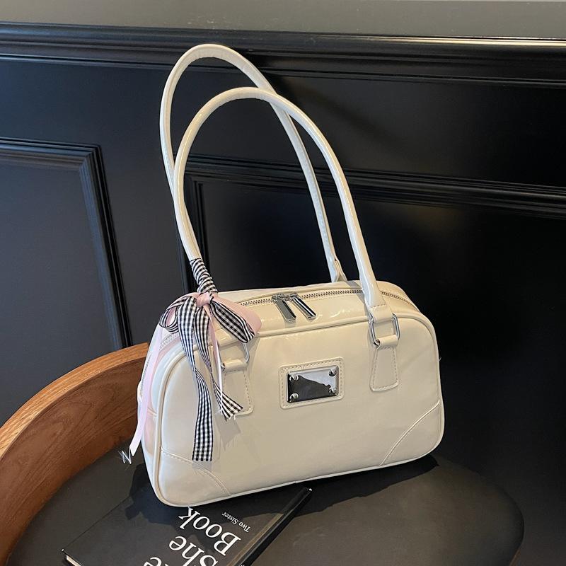 

Handbag Women s niche high-end underarm bag 2025 spring new simple and versatile shoulder commuter bag