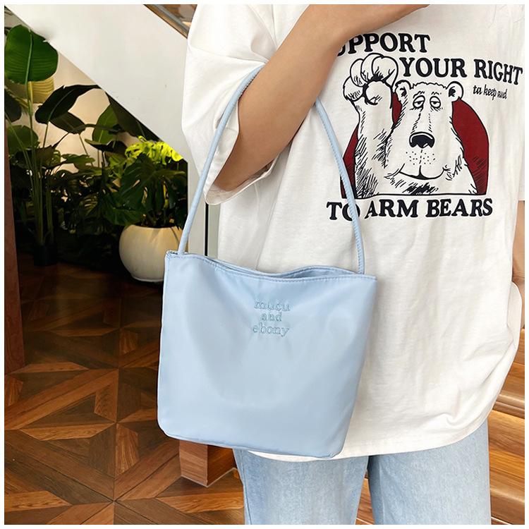 New Women Bucket Bag, Simple Casual Tote Handbag, Lightweight Shoulder Bag for Daily Use, Travel and Shopping