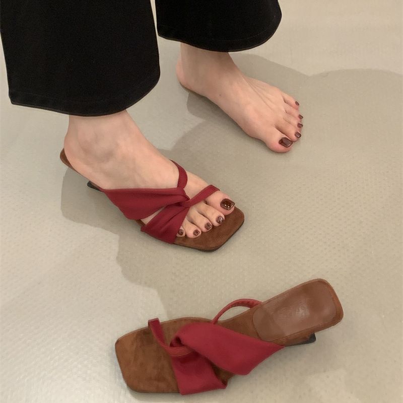 Wedge heel red French cool slippers fairy shoes wear 2025 new summer temperament with skirt sandals
