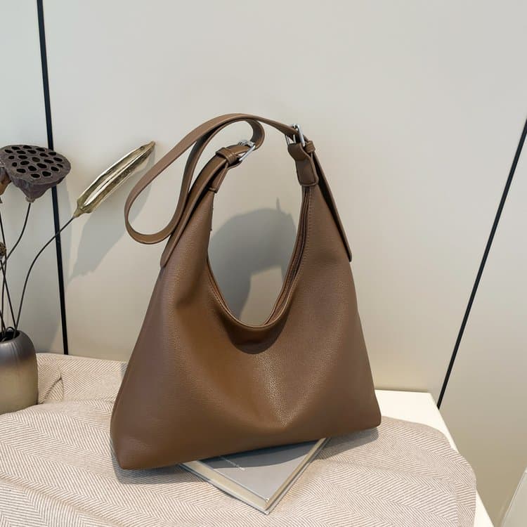 

Новая европейская и американская сумка женская через плечо с простой текстурой 34*10.5*33.5cm коричневый