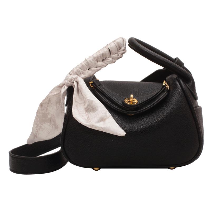 

2024 Модная женская сумка кроссбоди-подушка высокого класса - Весна/Лето Нишевый дизайн чёрный