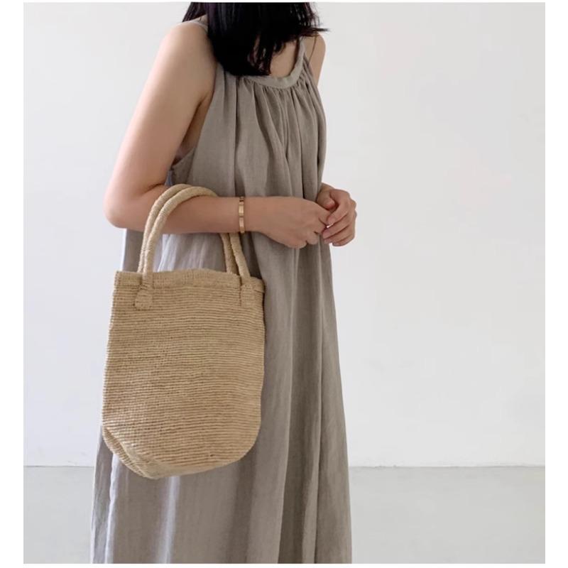 Sleeveless Halter Dress Loose and Slim Sleeveless Dress Over The Knee