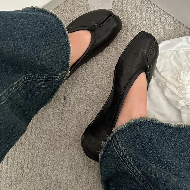 Fashion Soft Leather Split Toe Women Tabi Ballet Flats Comfortable Walking Lazy Loafers Casual Girls Dance Shoes Woman