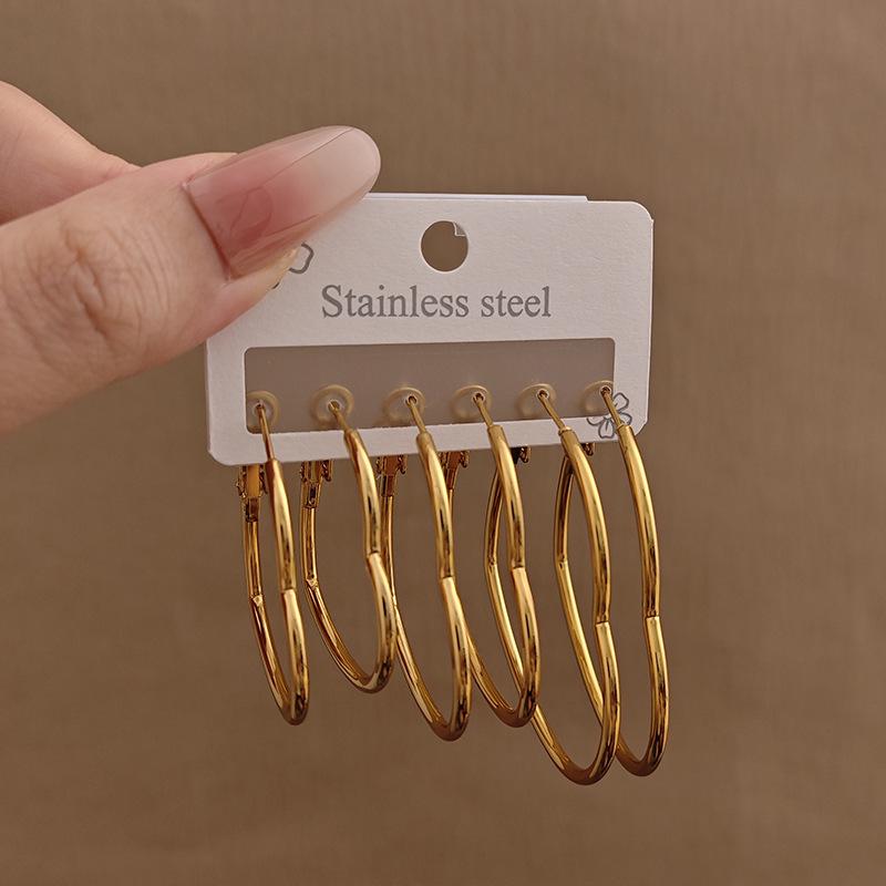 Gold-Plated Stainless Steel Heart and Star Hoop Earrings, Non-Fading, Large and Exaggerated Design.