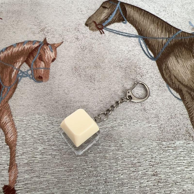 Led Keyboard Key Chain Toy Stress Relief Diy Button Finger Keyboard Caps Toy Small Gifts Small Gadgets Keychains