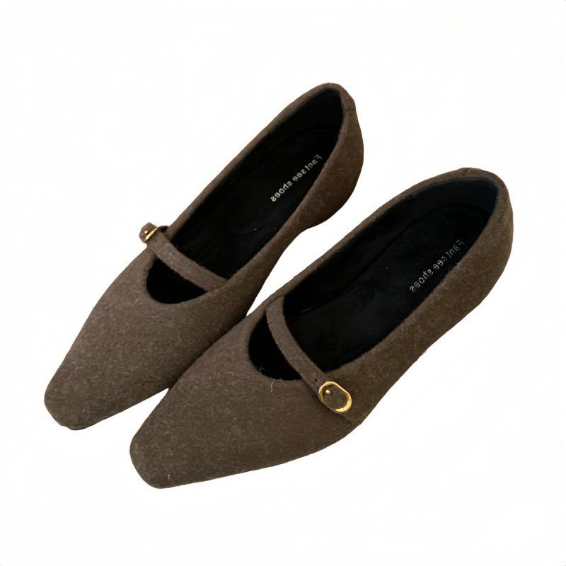 French Inner Height Increase Single Shoes Women's 2025 Autumn and Winter New Shallow Mouth One-word Buckle with Mary Jane Shoes Are Not Tired