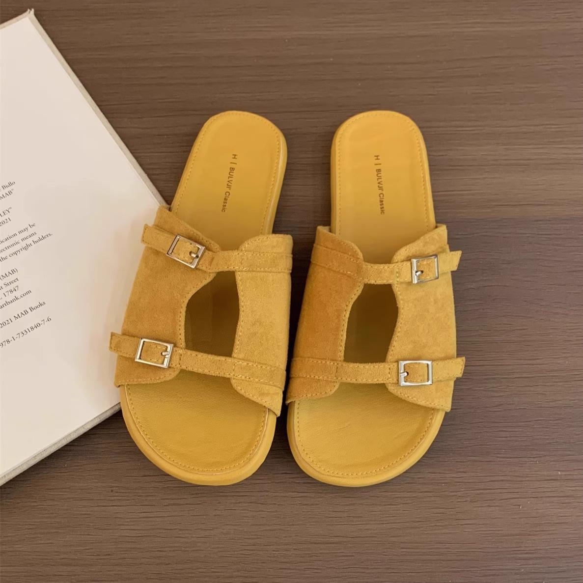 

Korean version of silver slippers women s summer wear new French retro one-word sandals holiday seaside beach flat sandals 35 жёлтый