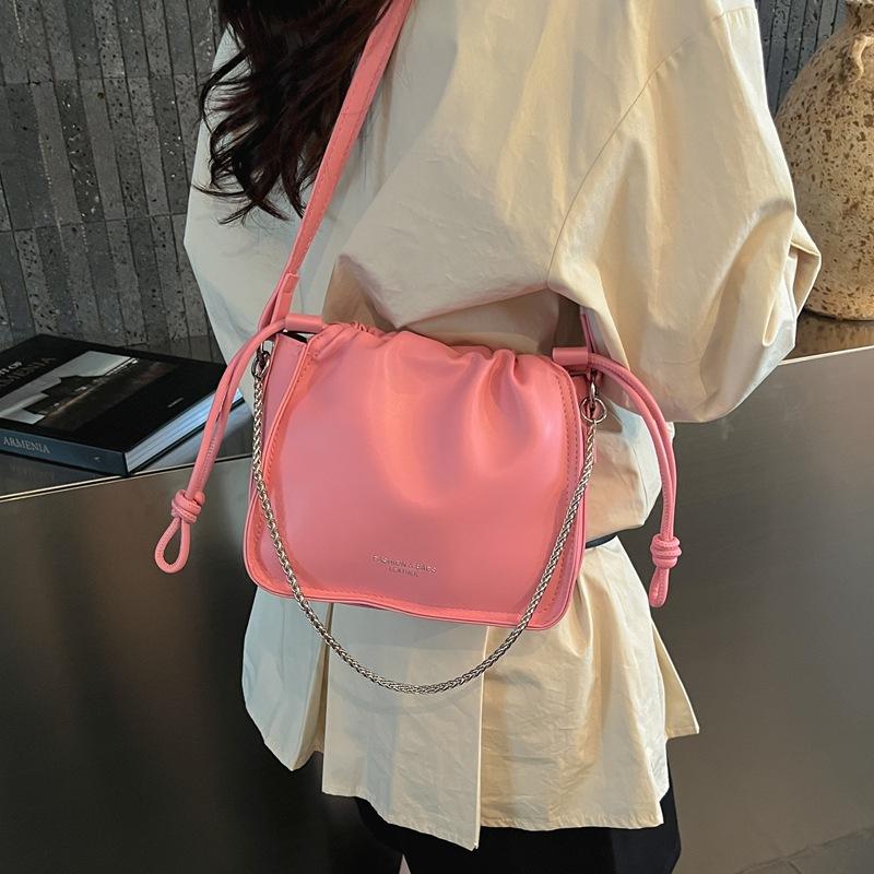 Small-scale Design Bag - Stylish and Fashionable Pleated Chain Shoulder Bag for Summer, Retro Crossbody Bag