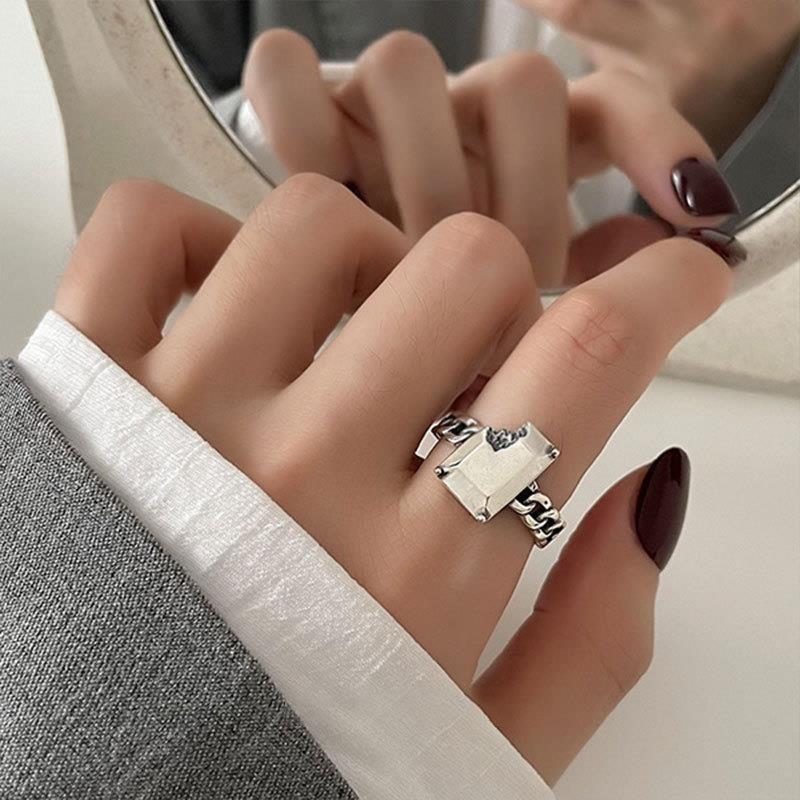 

Geometric Unique Shaped 925 Sterling Silver Ring Designed For Women With Vintage Touch Aesthetic J2376