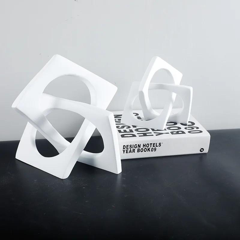 Creative Creative Geometric Ring Sculpture White Cross Square Hollow Winding Ornaments Decorative Figurines Home Decoration Acce