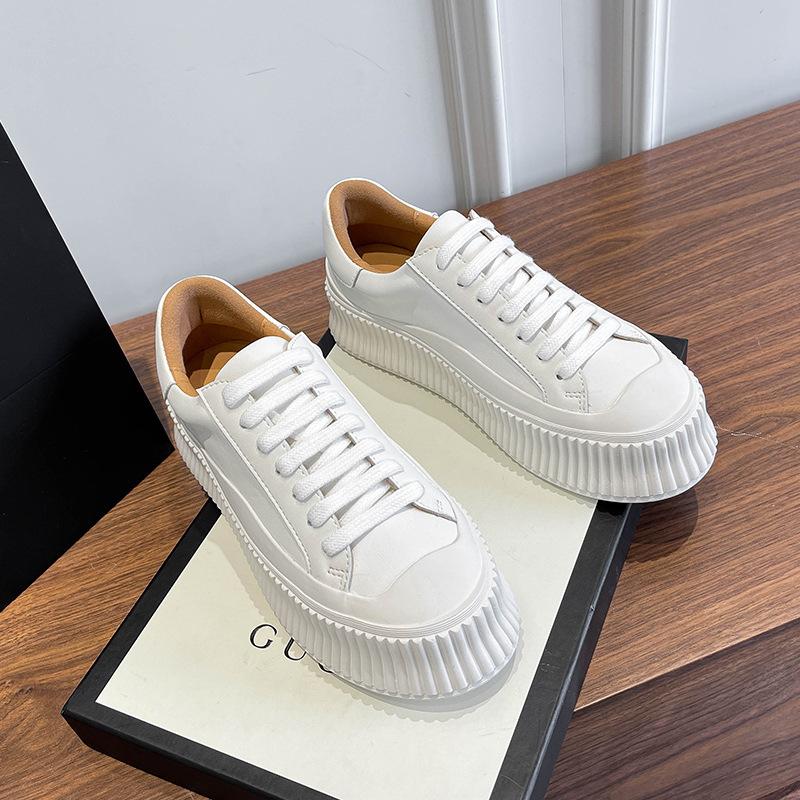 Biscuit shoes women's 2025 new spring and summer casual inner height increase thick-soled sports style muffin little white shoes women sticker leather