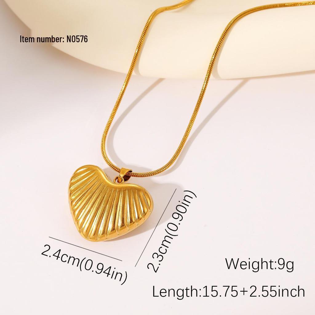 Minimalist Stainless Steel Necklace – Unisex Heart Pendant with Peach Texture On Titanium Steel Clavicle Chain