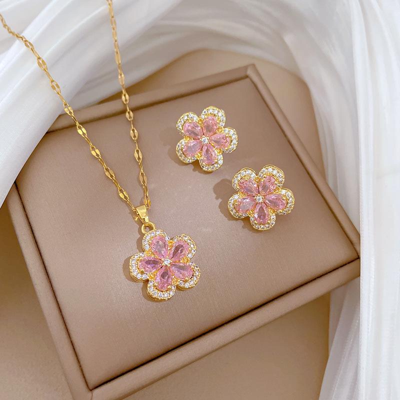 Five-Leaf Flower Necklace, Earrings Set, Light Luxury Slightly Inlaid With Personalized Temperament, Banquet Earrings And Accessories Combination