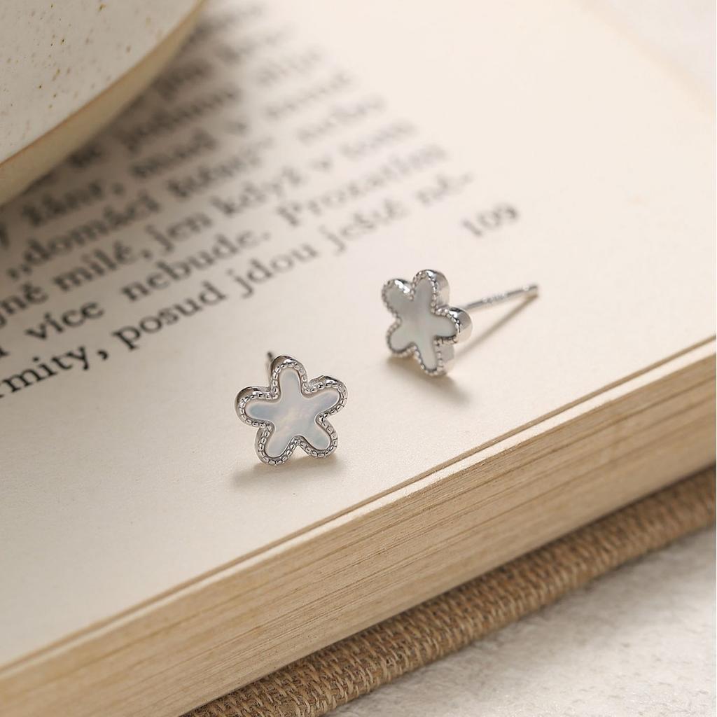 Micro-inlaid Flower Stud Earrings for Women, Niche Mori Literary Temperament, Advanced Sense, Small Flower Trim Earrings.