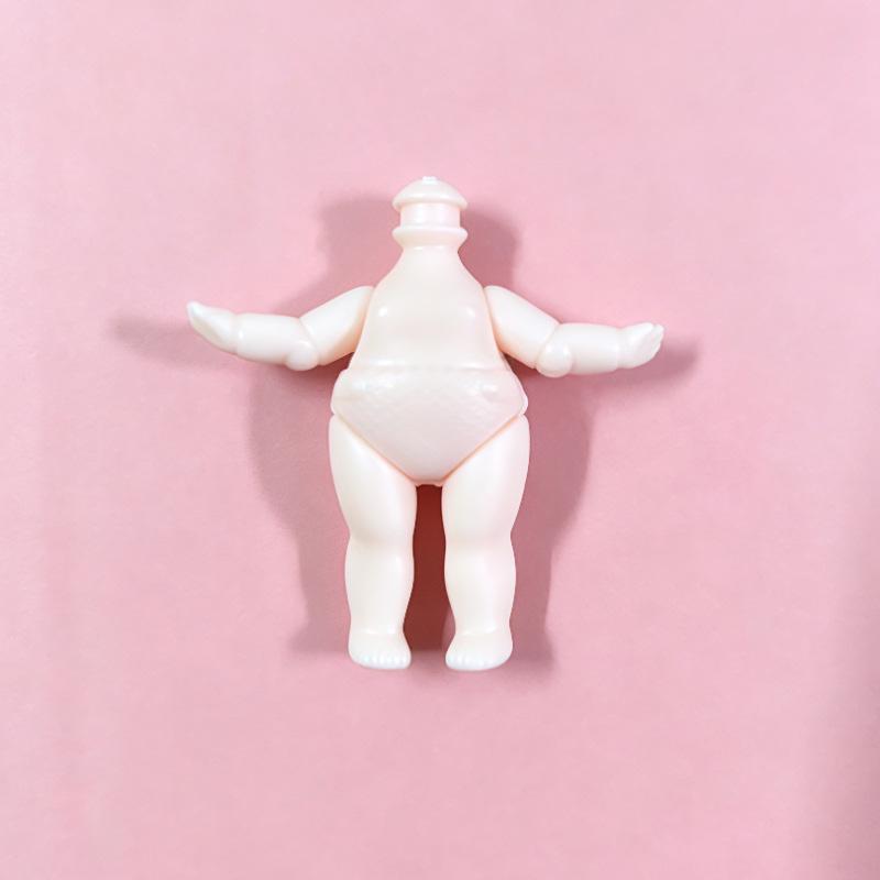 Barbie and Ye Luoli Dolls: Assorted Sizes, Playhouse, and Dress-Up Options