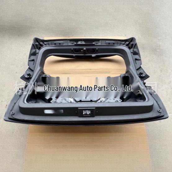 2022 Toyota Sienna Tailgate Shell - Part 67005-08200-C0