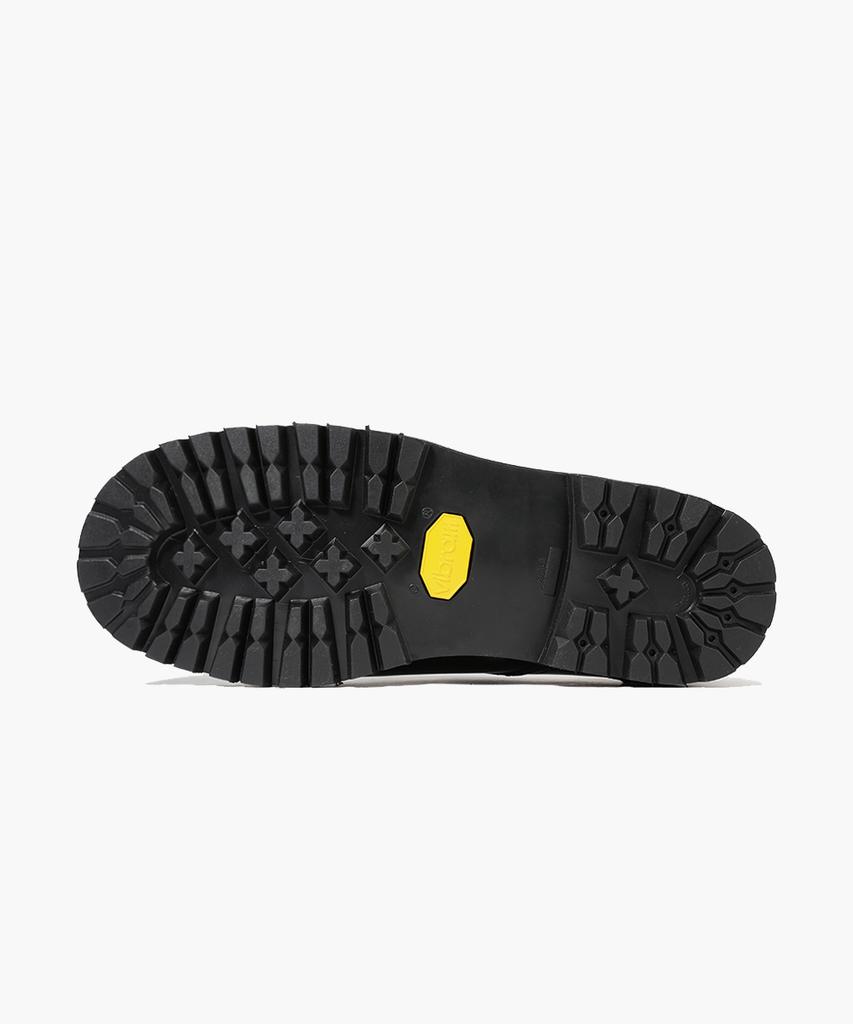 Firenze Atelier [Vibram] Volume Toe Hidden Stitch Pull-Up Leather 3-Hole Derby 1090 [Shine Black]