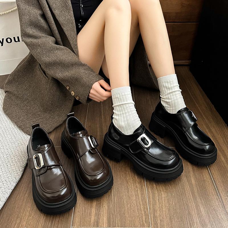 Loafers new French spring 2025 thick-soled round head Velcro design one-pedal single shoes small leather shoes women