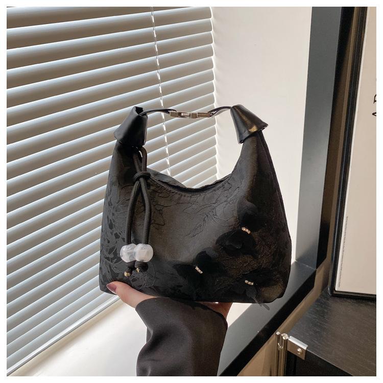 

Новая китайская сумка-тоут женская новая модная нишевая дизайнерская сумка-подмышкой в китайском стиле, универсальная сумка через плечо высокой ценности чёрный