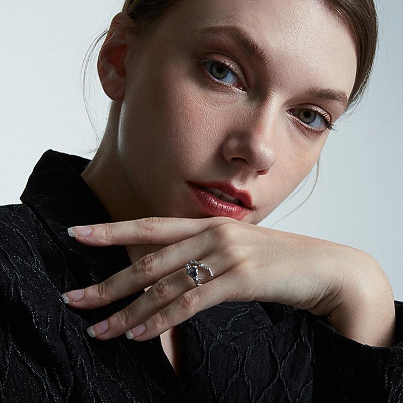 Stunning 925 Sterling Silver Irregular Ring For Women With Gemstone Embellishments Perfect For Minimalist Style