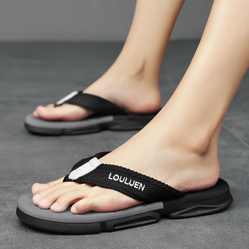 Flip-flops Men's Summer Wear Non-slip Pinch Foot Bath Sandals Men's Beach Trend Internet Celebrity Sports and Leisure Sandals