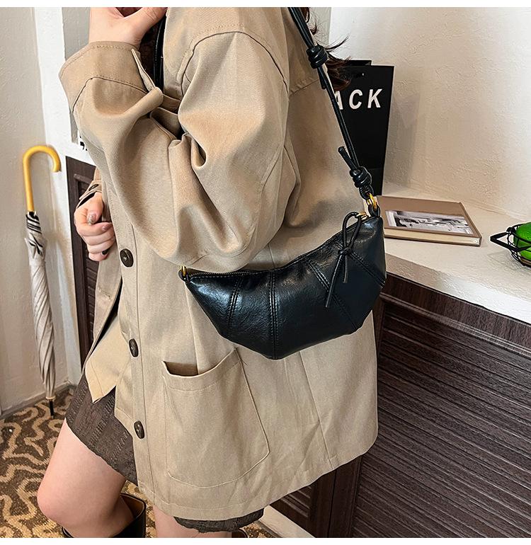 Women's Versatile Crossbody Cross-Stitch Croissant Bag - Niche Design for Fashionable Commute
