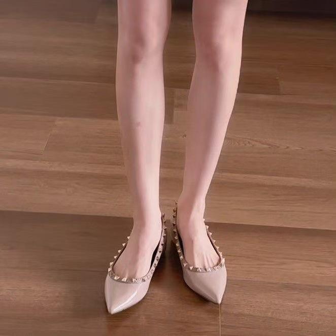 New inner height increase French nude rivet pointed single shoes summer flat bottom small fragrant wind light mouth Mary Jane shoes