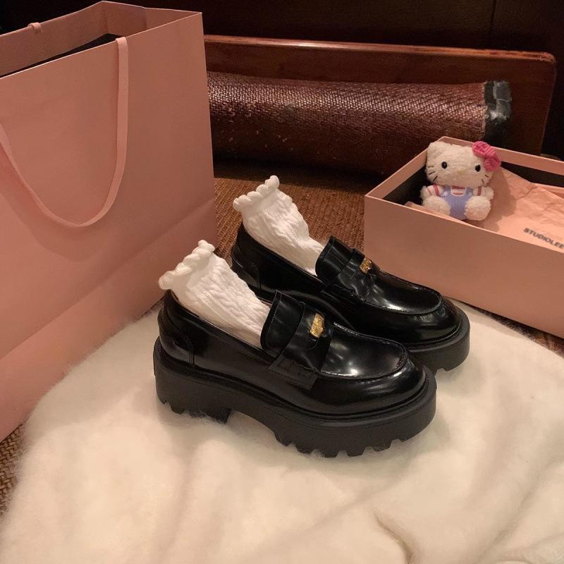 

Маленькие золотые монеты круглая голова кожаные туфли толстый каблук толстая подошва одинарные туфли одна педаль женские 40 чёрный