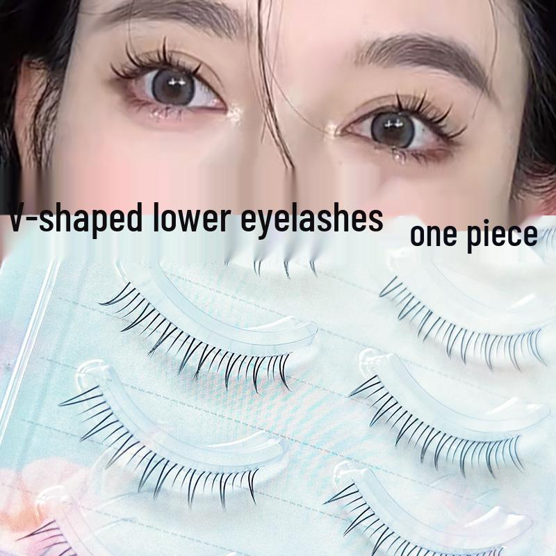 

Yue Jiao Natural V-Shaped Lower Lashes with Transparent Band