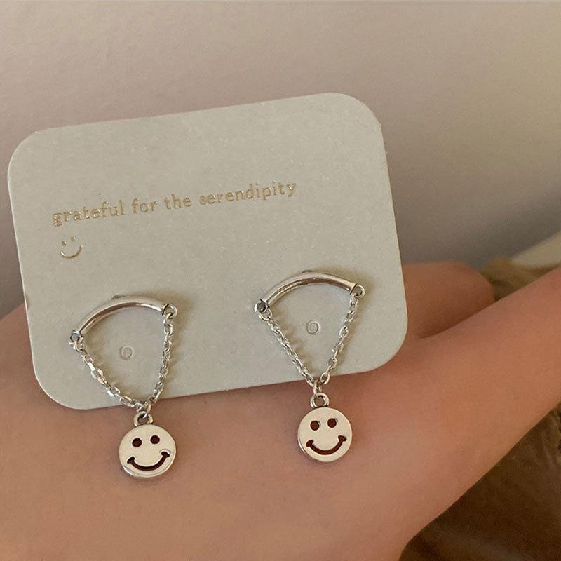 Simple and Personalized Chain Smiling Face and Smile Earrings New Trendy Niche Design
