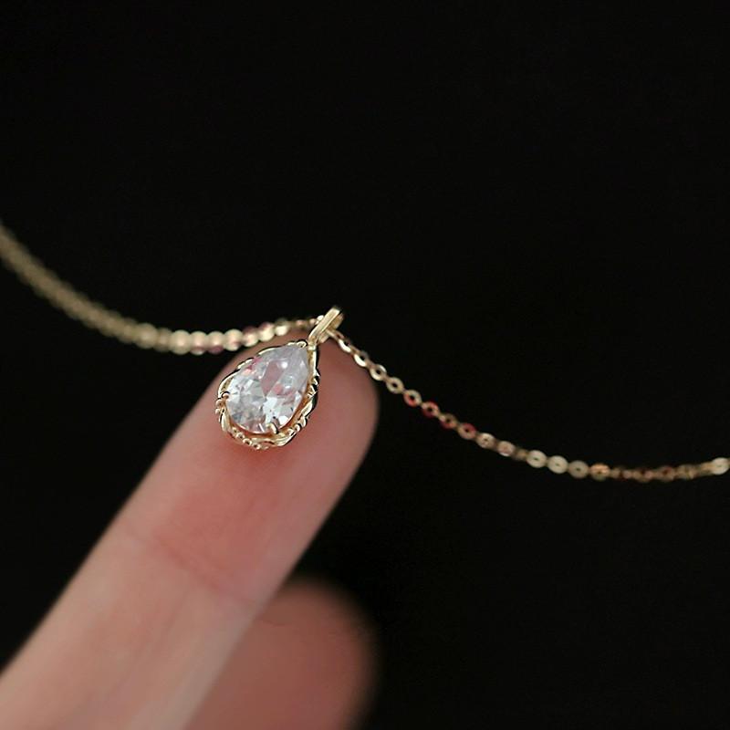 

Light Luxury Retro Zircon Water Droplet Pendant Necklace 925 Sterling Silver for Women Romantic Gift Gold