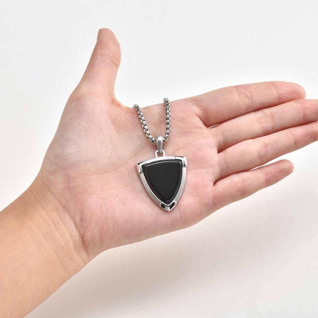 Vnox Stylish Black Onyx Shield Pendant Necklace for Men, Durable Stainless Steel Box Chain, Fade Resistant Luxury Jewelry Gifts