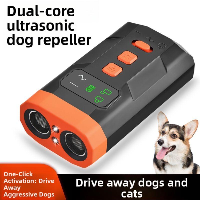 Dual-Core Long-Range Ultrasonic Dog Repeller Outdoor Dual Light Emergency Lighting Portable Large Capacity Rechargeable Smart