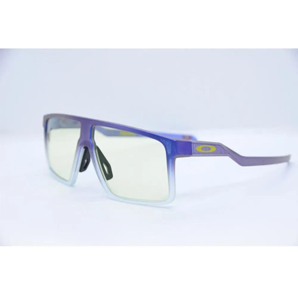 

Oakley X Fortnite Hellux, OAKLEY HELUX OO9285 05, Gaming Sunglasses