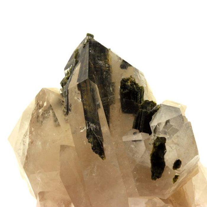 Pierres et Minéraux. Quartz + Epidote. 2152.0 ct. Caetité, Bahia, Brésil.