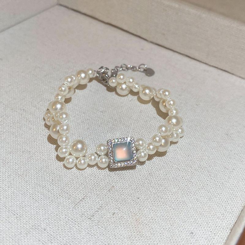French temperament cold wind zircon star pearl bracelet light luxury bracelet sweet versatile jewelry