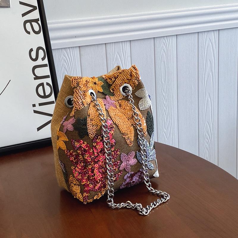 Advanced and Shiny Water Bucket Bag, New Linen Embroidery Niche Chain Women's Shoulder Bag
