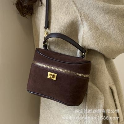 Mode Nischendesign Handtasche Tasche 2025 neu retro matt vielseitige Damen Umhängetasche Schulter Eimer Tasche