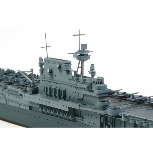 Tamiya 1/700 Waterline Series No. 712 US Navy Aircraft Carrier USS Yorktown Plastic Model Kit 31712