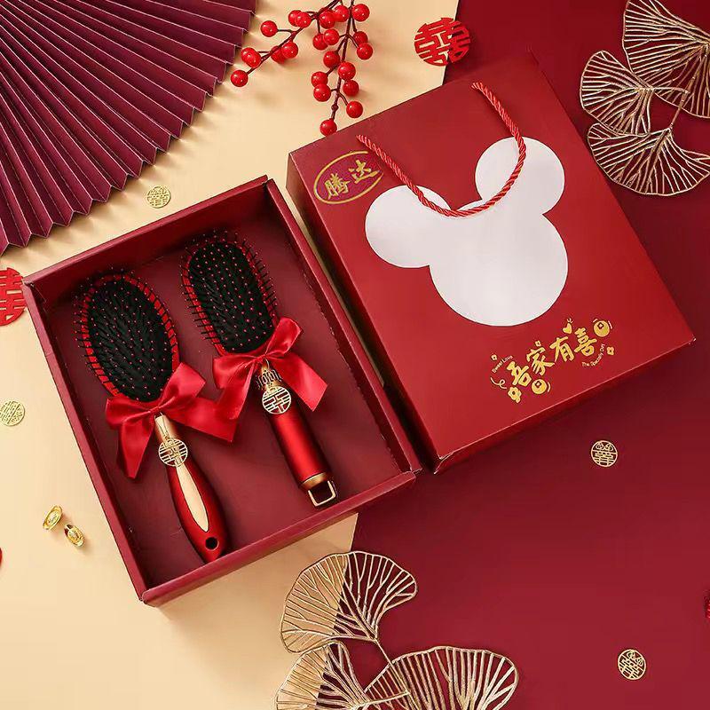 Mitgift der chinesischen Braut: Roter Luftkissen-Kamm-Set - Flauschiger Airbag, Ein Paar mit Geschenkbox für Hochzeiten