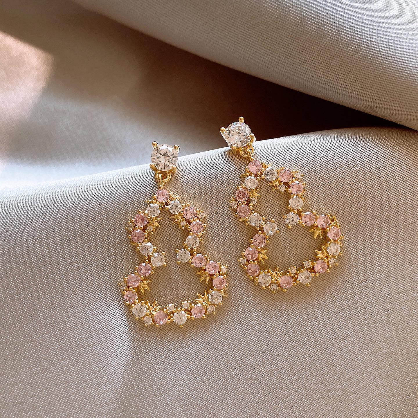 Exquisite Diamond Inlaid Silver Gourd Stud Earrings: Versatile Luxury Fashion Design